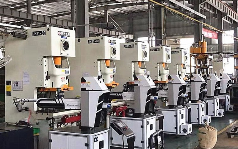 沖壓連線(xiàn)機(jī)器人的優(yōu)勢(shì)有哪些？